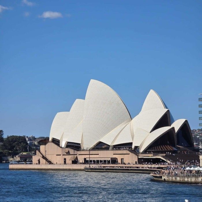 Depart Sydney for Canberra – Australia’s Capital