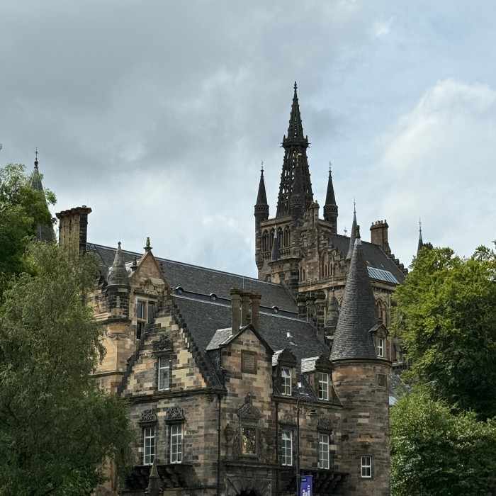  Stirling Castle and Historic Glasgow
