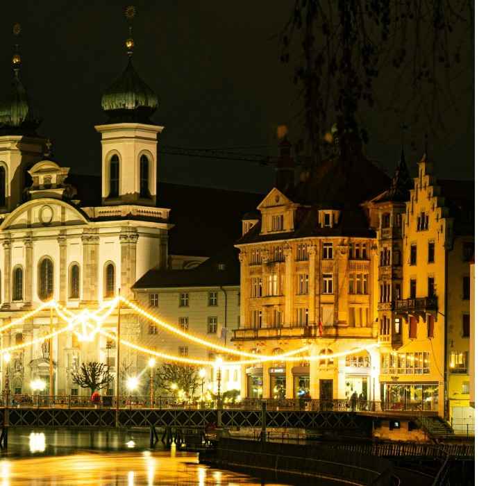 Discover Cosmopolitan Zürich